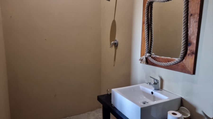 6 Bedroom Property for Sale in Merryhill Eastern Cape